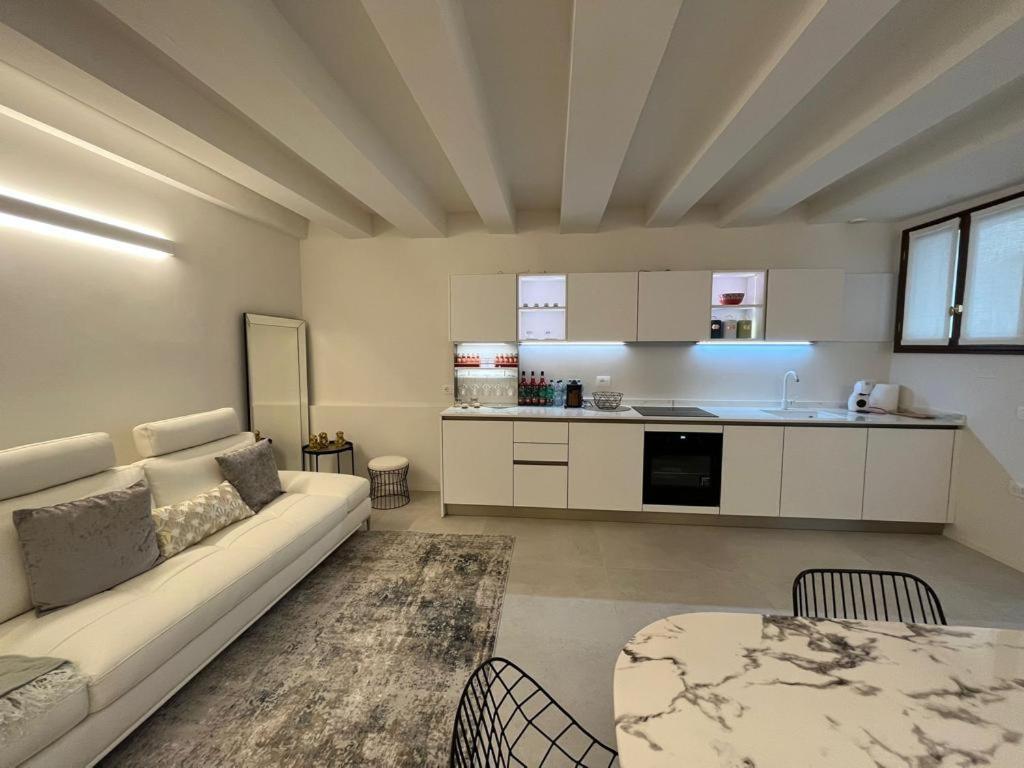 Апартаменты Immobiliare Nk Palazzo Bonvicini Венеция Экстерьер фото