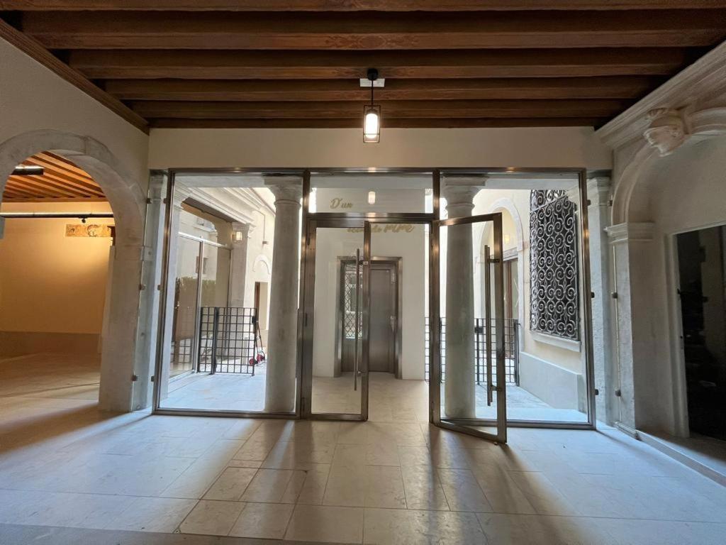 Апартаменты Immobiliare Nk Palazzo Bonvicini Венеция Экстерьер фото